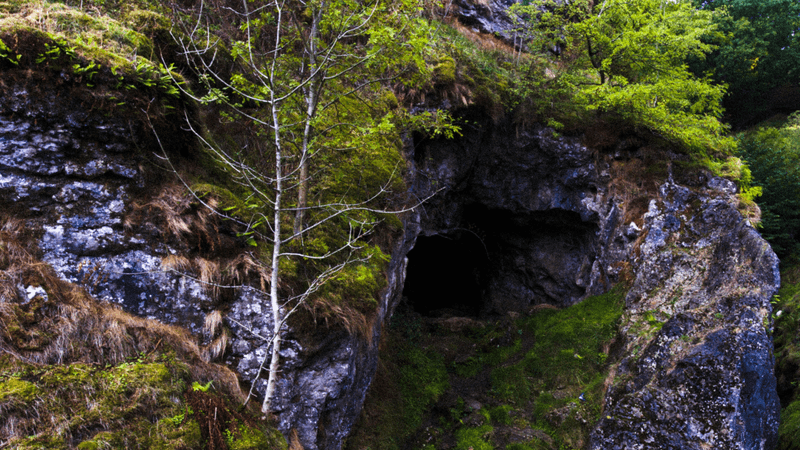 blue john cavern in derbyshire