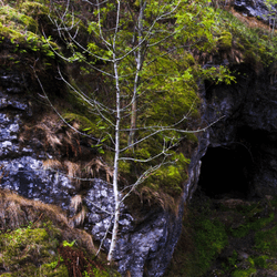 blue john cavern in derbyshire