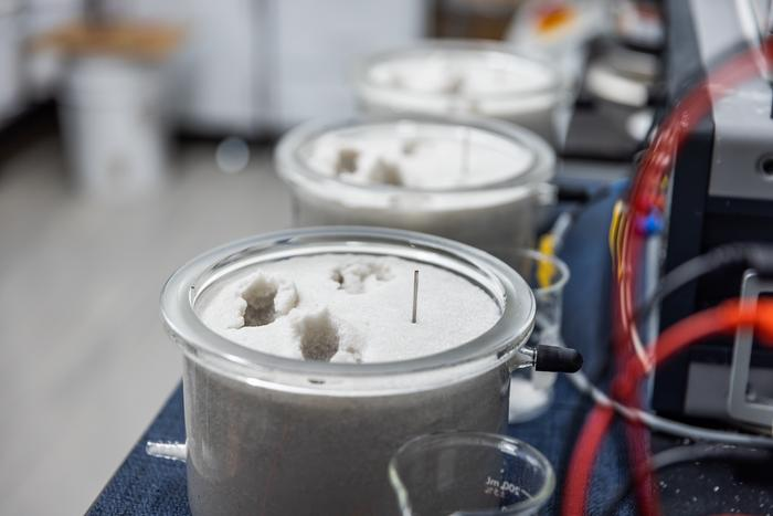 It does't take large scale instruments to produce cement from seawater and electricity. It does't take large scale instruments to produce cement from seawater and electricity.